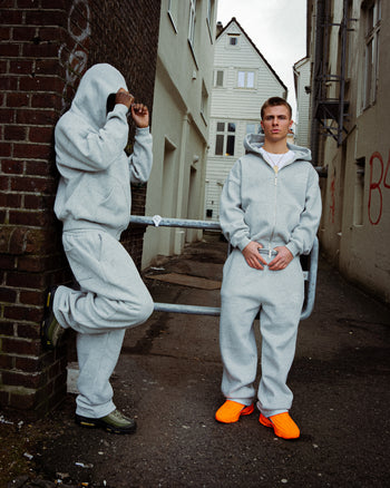 GREY CREST LOGO PANTS