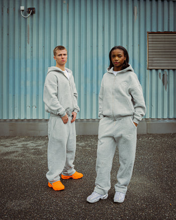 GREY CREST LOGO PANTS