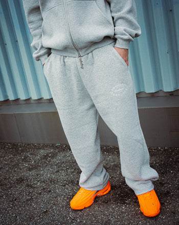 GREY CREST LOGO PANTS